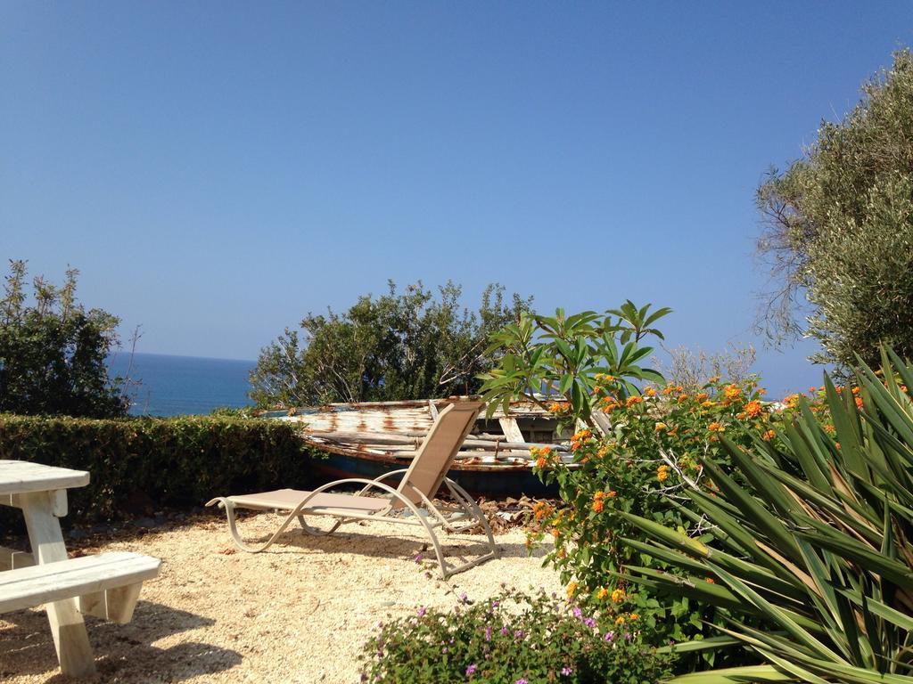 Sunset View Mermaid Villa Pomos Exterior photo