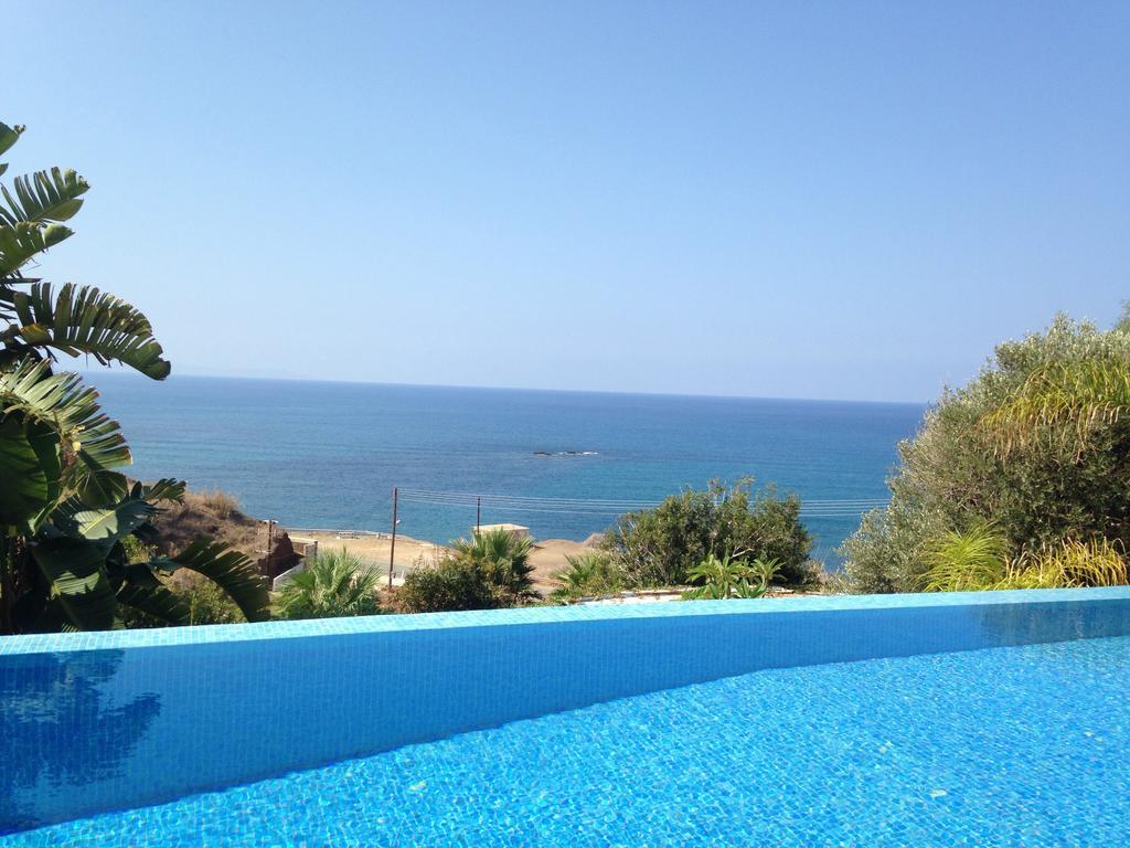 Sunset View Mermaid Villa Pomos Exterior photo
