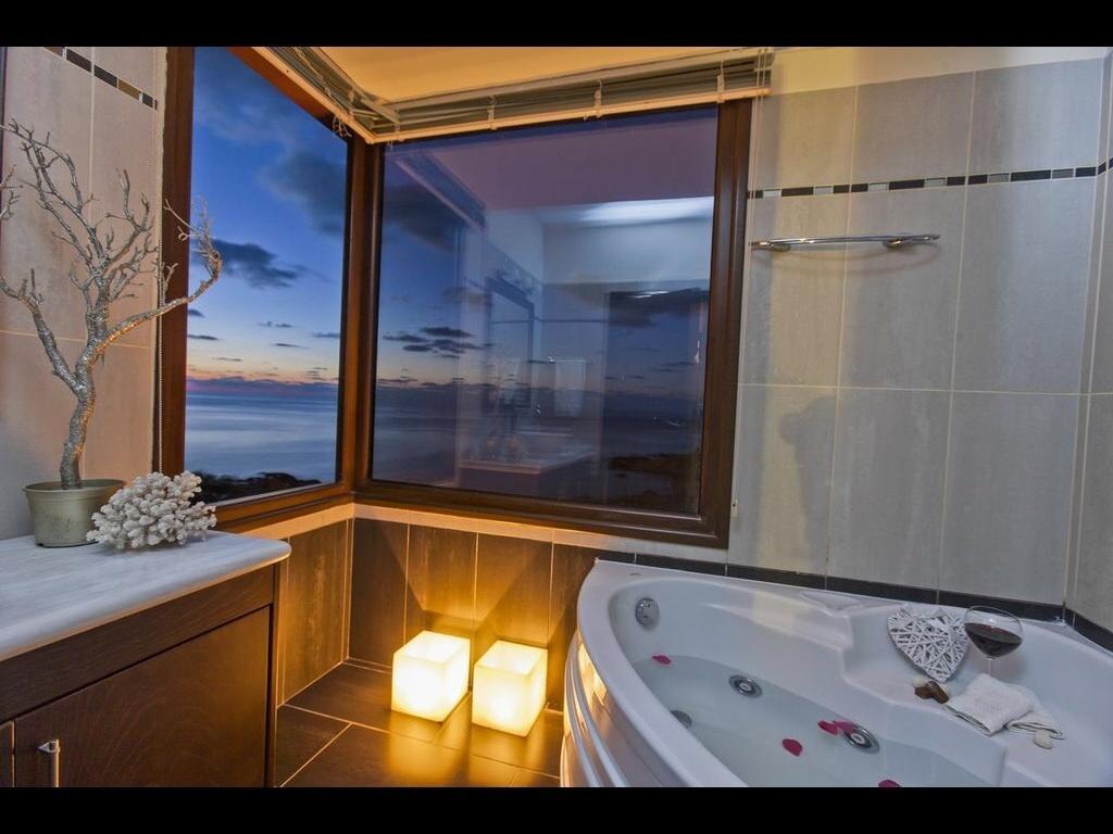 Sunset View Mermaid Villa Pomos Exterior photo