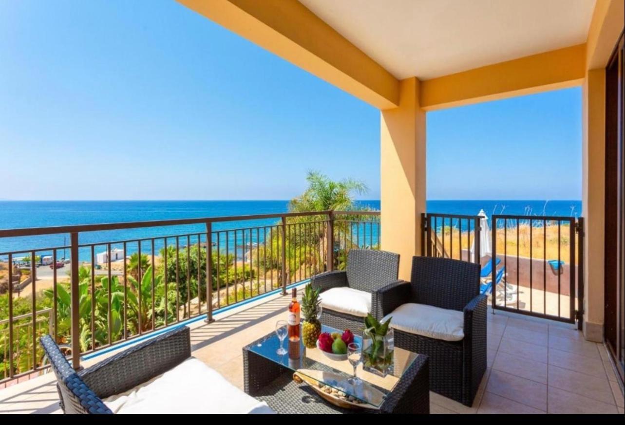 Sunset View Mermaid Villa Pomos Exterior photo