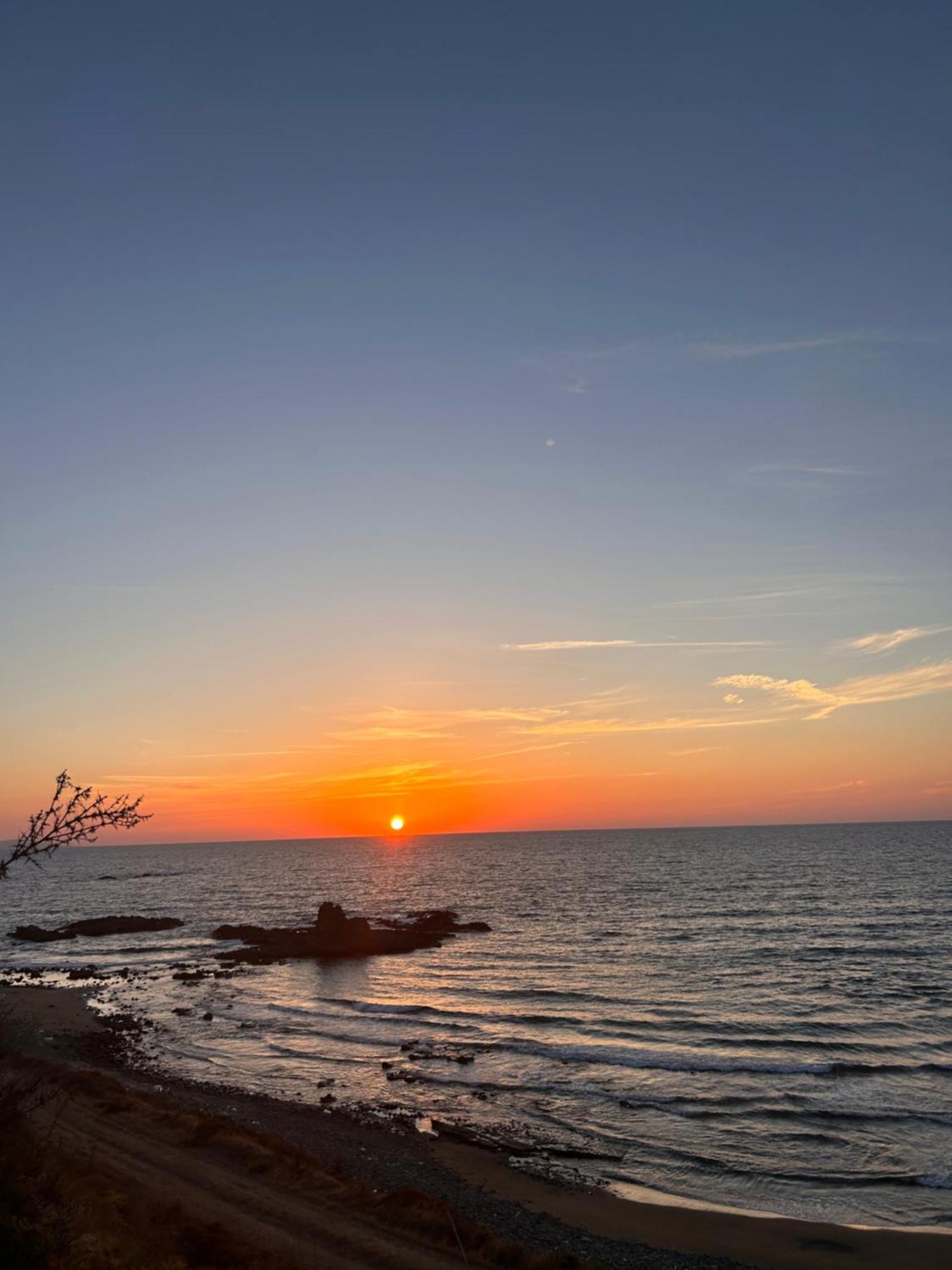 Sunset View Mermaid Villa Pomos Exterior photo
