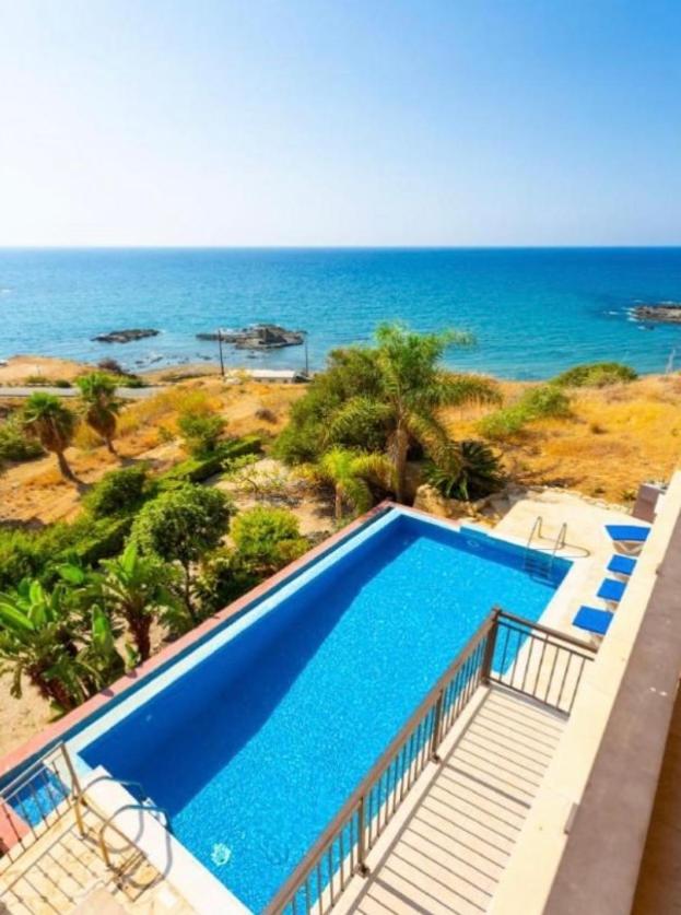 Sunset View Mermaid Villa Pomos Exterior photo