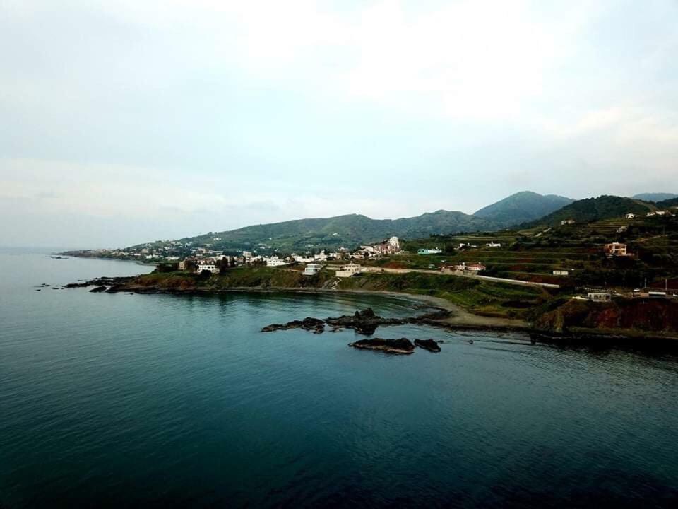Sunset View Mermaid Villa Pomos Exterior photo